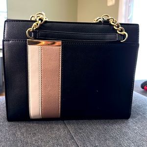 Black purse call it spring